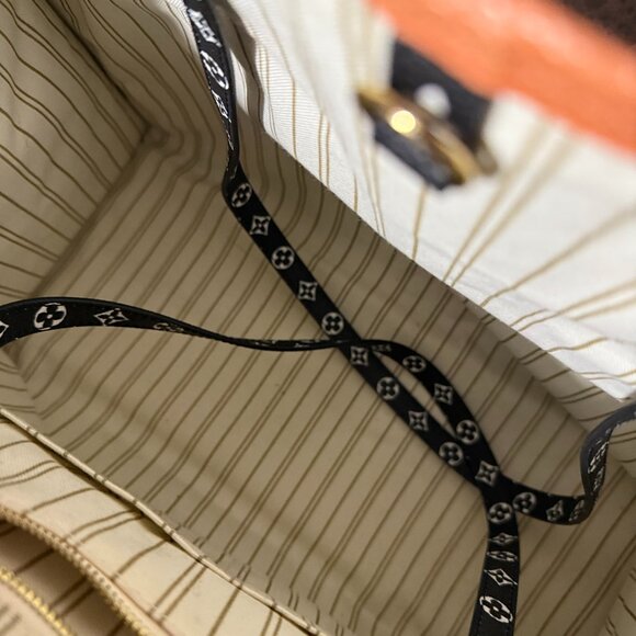 STUNNING XL Fashion Tote with dual straps! - Picture 5 of 9